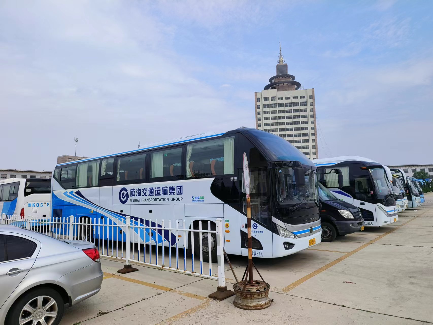 威海交运荣成汽车站5-50座各种商务车、中巴、大巴租赁