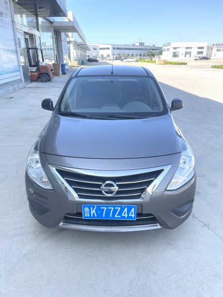 急賣一手2016年新款日產(chǎn)尼桑陽光轎車