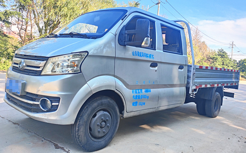 2018年3米1斗長安大雙排貨車