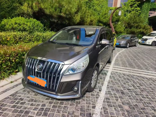 公司常年出租5-50座各種車輛