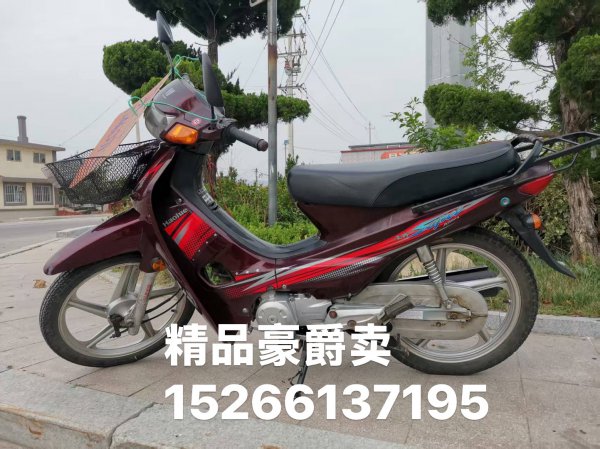 文登卖铃木 150 电喷摩托车手续齐全