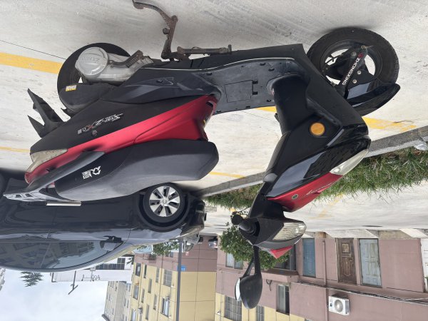 文登卖两台踏板助力车