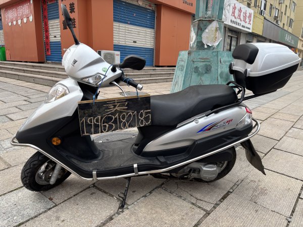 嘎嘎新一手车豪爵新悦星踏板摩托车卖