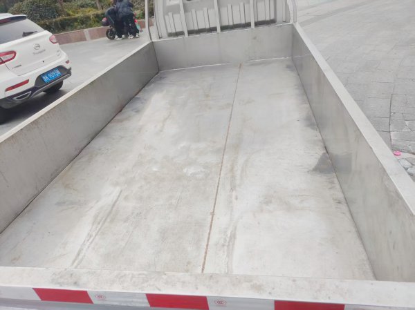 2022年国六3.4米后斗货车