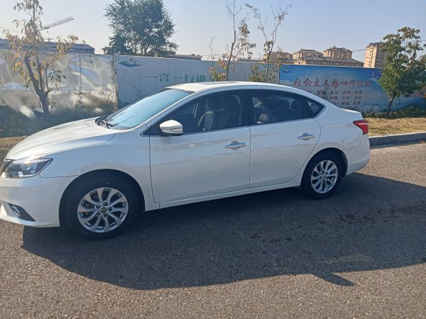 2018年尼桑轩逸自动挡高配带天窗