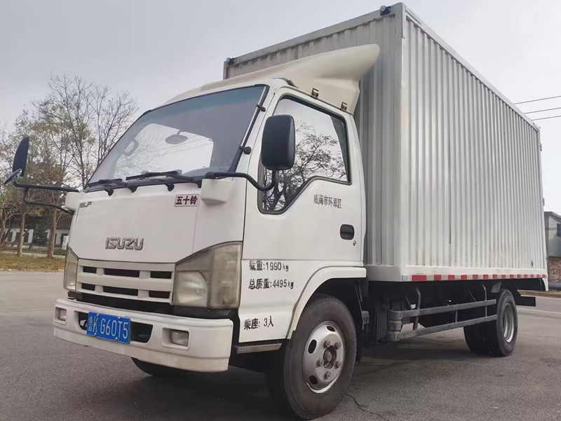 国五五十铃四米二宽体厢货 国五五十铃四米二宽体厢货
