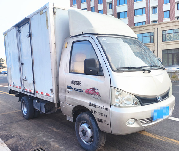 2018年8月3米3黑豹厢货