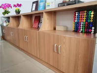 转让：办公桌椅、大衣柜、墙柜、餐桌椅等