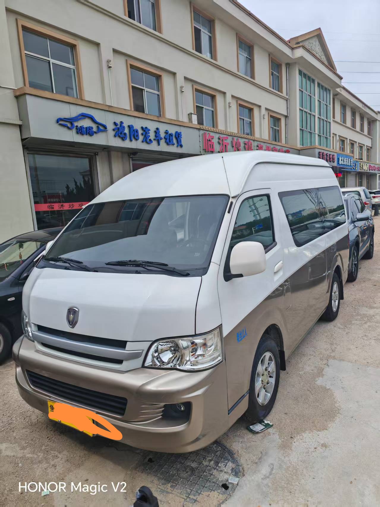 公司常年出租出租5-50座各种车辆