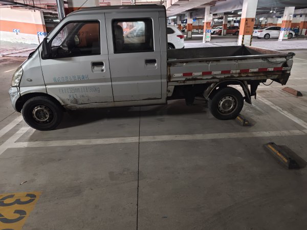 2017年的五菱荣光双排小卡出售