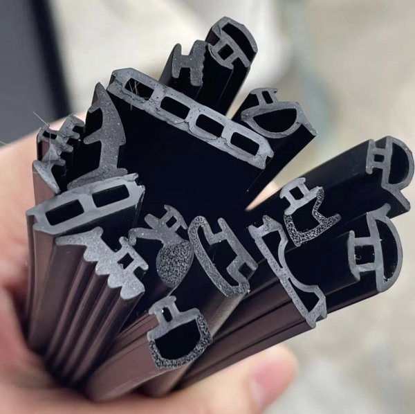 门窗维修金刚网纱窗阳光房等